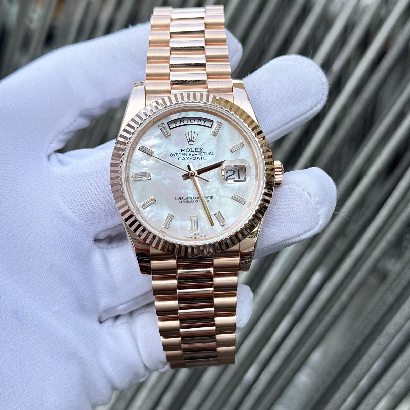 1750587994-4-1.jpg Rolex Day-Date RG Plated MOP Dial With Diamonds 40mm Super Clone - 图片 1