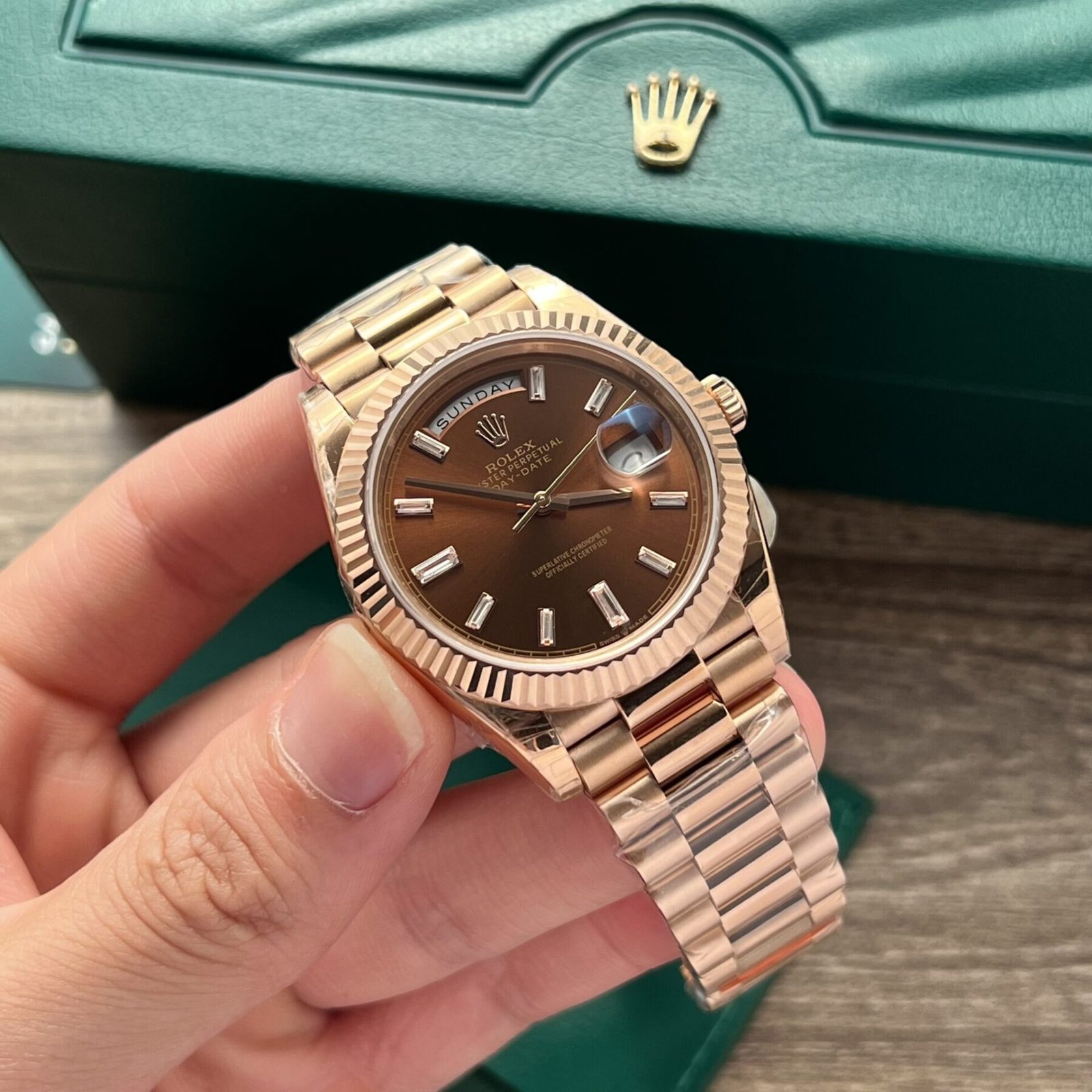 1750588345-144.jpg Rolex Day-Date 228345RBR RG Plated Chocolate Dial CZ Diamonds 40mm EWF Replica - 图片 1