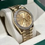 Rolex Day-Date YG Plated Champagne Dial Baguette Diamond 40mm Super Clone - 图片 2