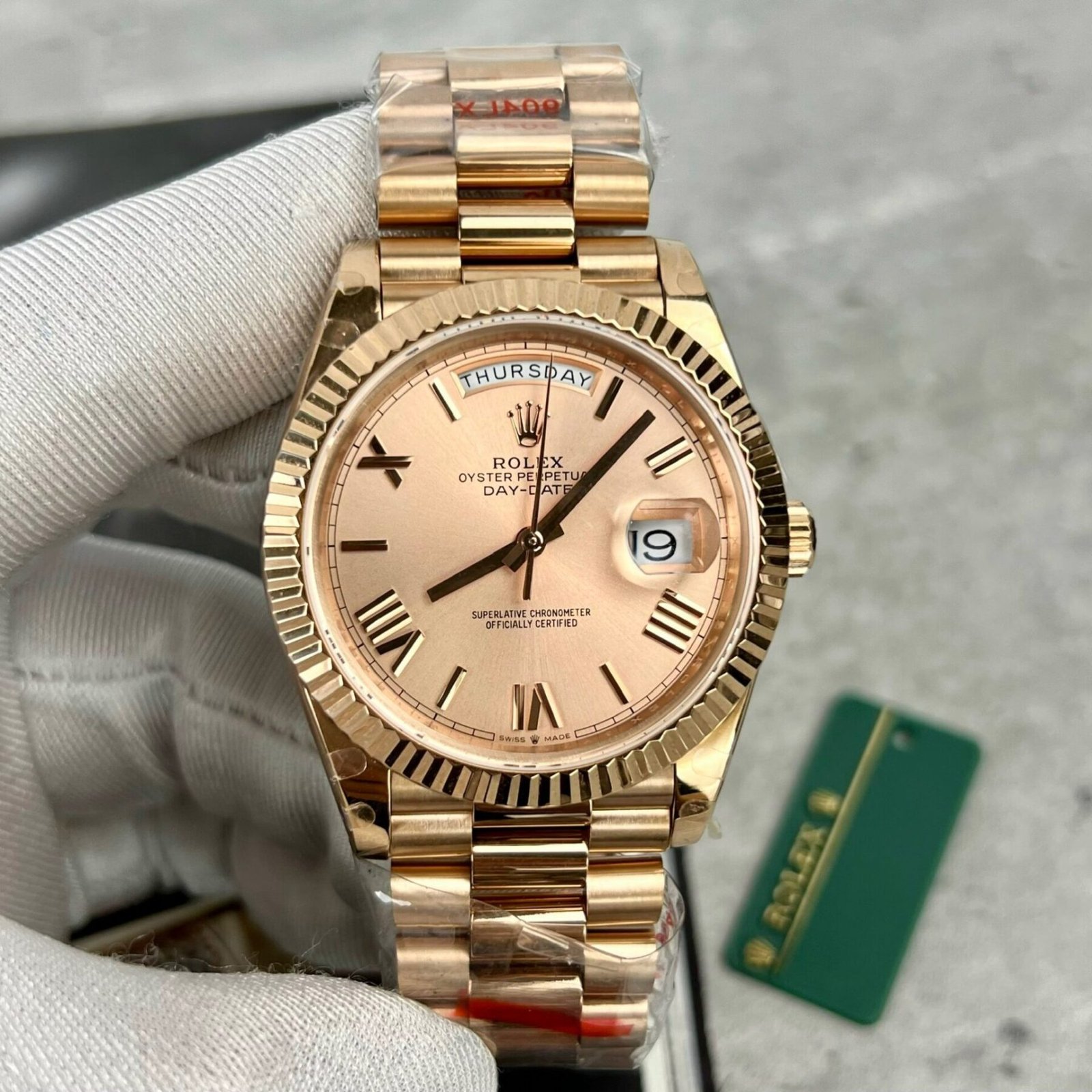 1750588667-265.jpg Rolex Day-Date 228239 YG Plated Pink Dial 40mm Super Clone - 图片 1