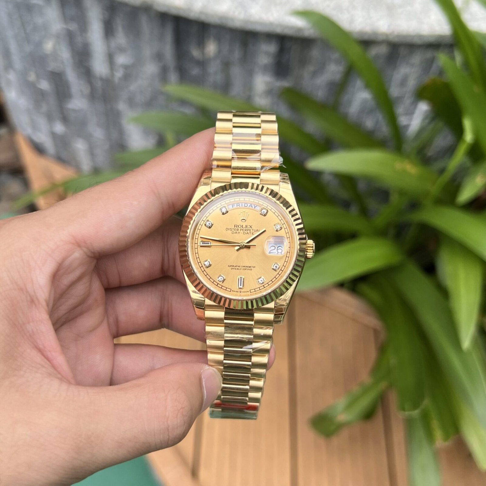 1750588853-339.jpg Rolex Day-Date YG Plated Champagne Dial CZ Diamonds 40mm Replica - 图片 1