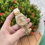 Rolex Day-Date YG Plated Champagne Dial CZ Diamonds 40mm AAA Replica - 图片 3