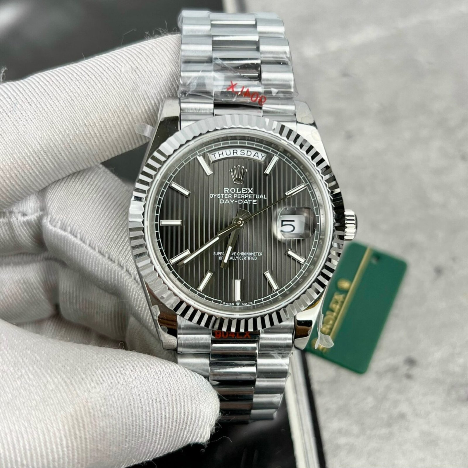 1750588893-356.jpg Rolex Day-Date 228236 904L Steel Grey Dial 40mm Super Clone - 图片 1