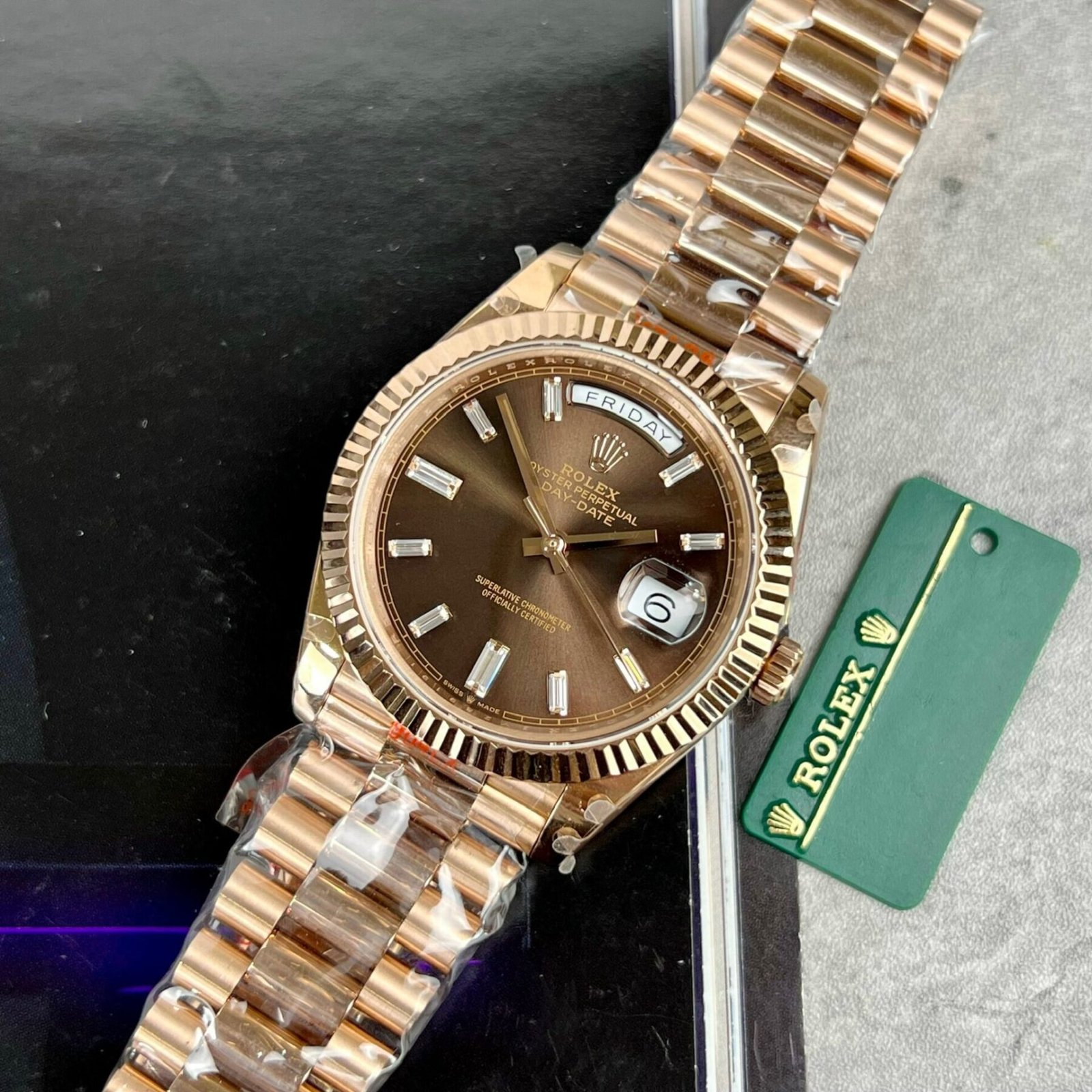 1750588914-364-1.jpg Rolex Day-Date 228235 RG Plated Chocolate Dial CZ Diamonds 40mm Super Clone - 图片 1