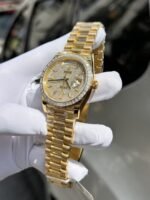 Rolex Day-Date YG Plated Diamond Dial Baguette Diamond 40mm Super Clone - 图片 4