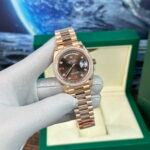 Rolex Day-Date RG Plated Chocolate Dial CZ Diamonds 40mm EWF Replica - 图片 4