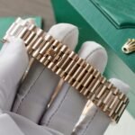 Rolex Day-Date RG Plated Blue Dial CZ Diamonds 40mm Super Clone - 图片 5