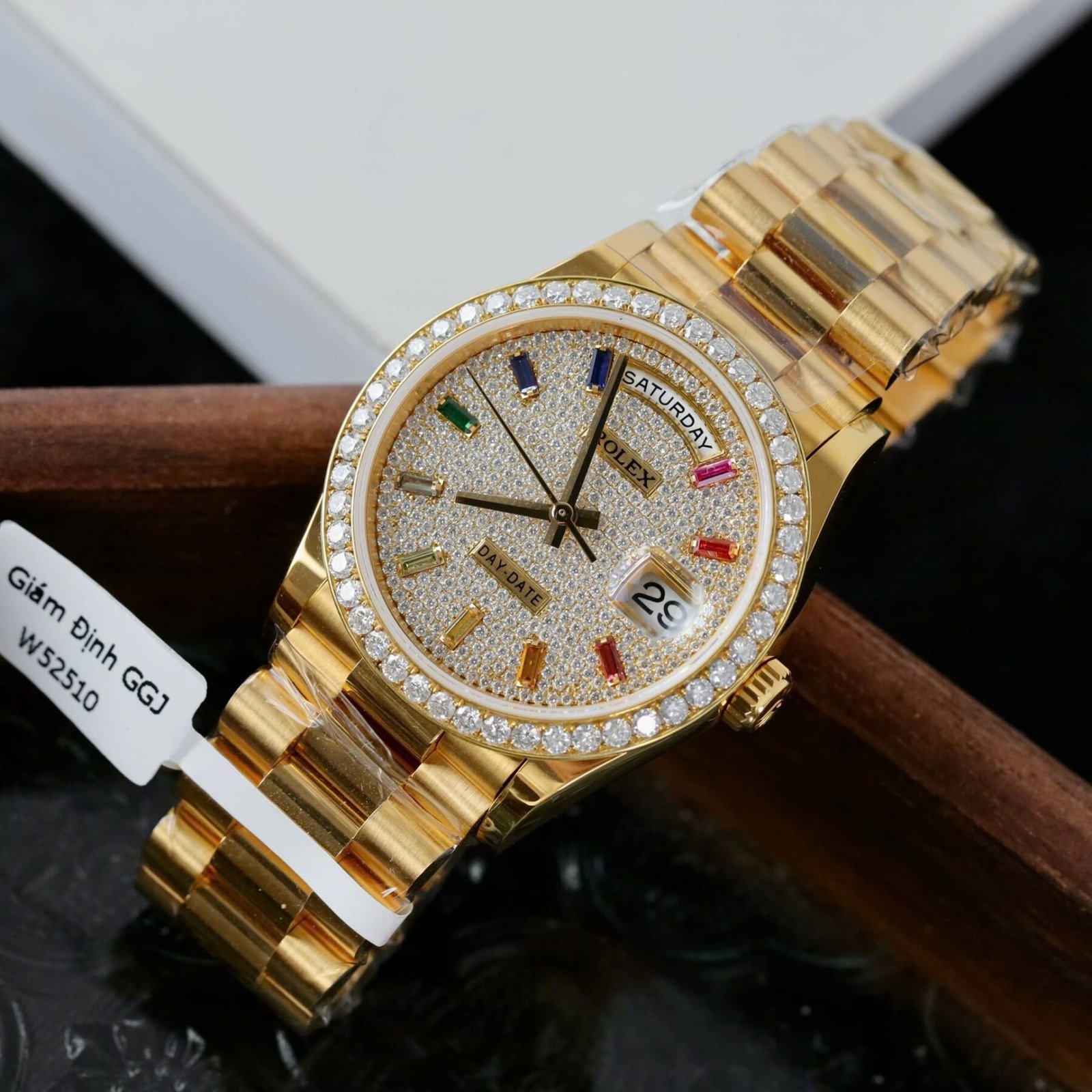 1750589519-580-1.jpg Rolex Day-Date YG Plated Paved-Rainbow Diamond Dial 36mm Super Clone - 图片 1